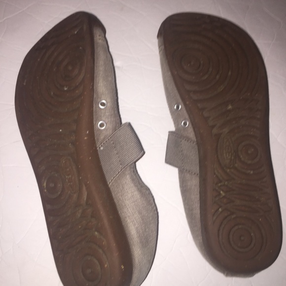 Keen Sienna tan canvas Mary Jane shoes size 9.5 - Picture 4 of 5